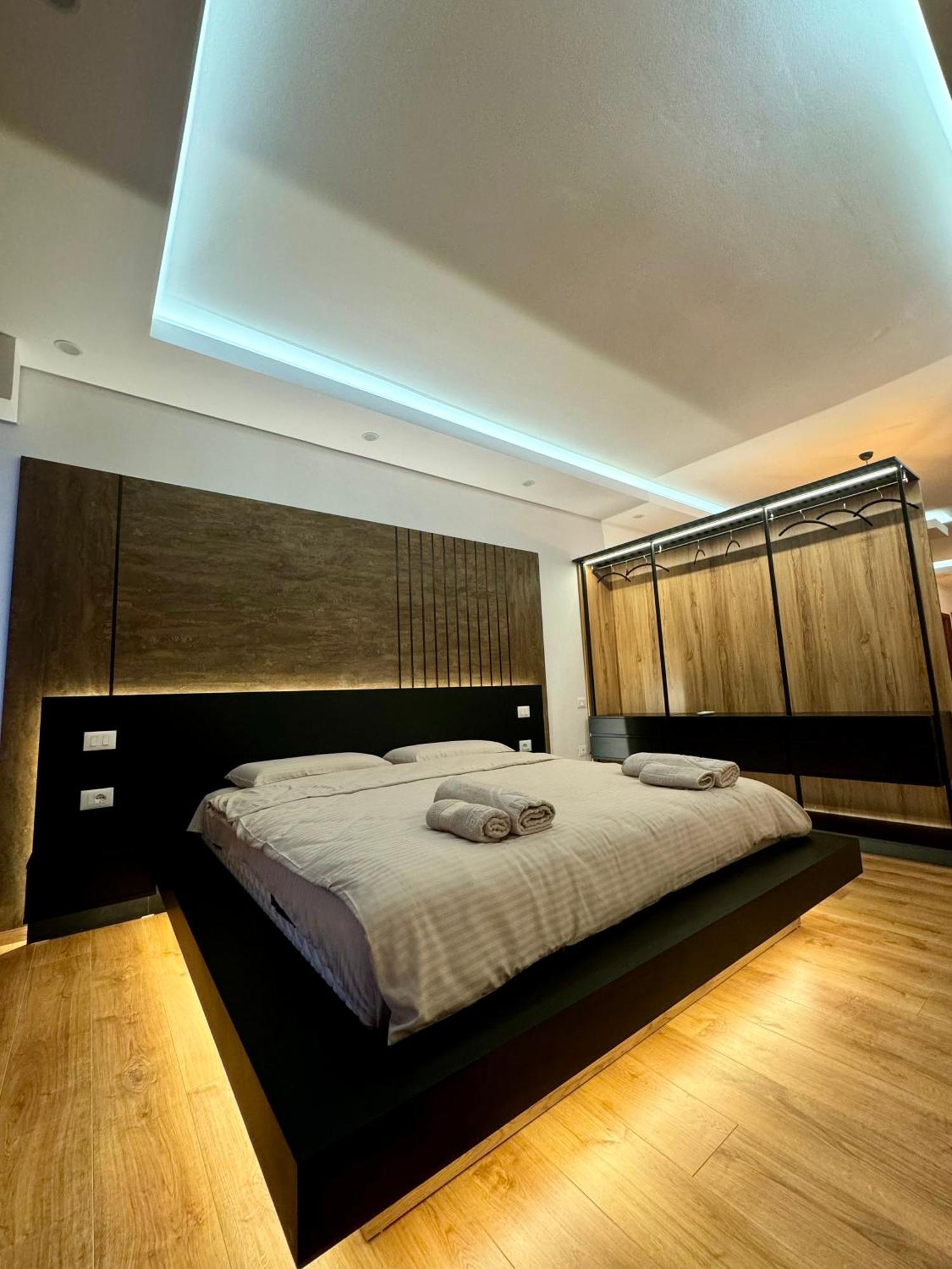 Luxury Central Baba Apartment Shkoder Exterior photo